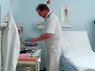 لين gyno كس منظار فحص في عيادة