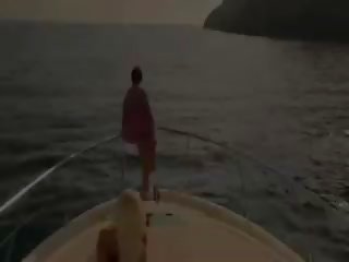 Грациозен изкуство секс на на яхта